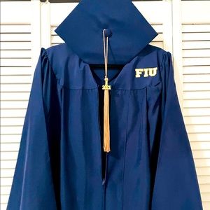 FIU Florida International University graduation cap gown and tassel,Birrete Toga